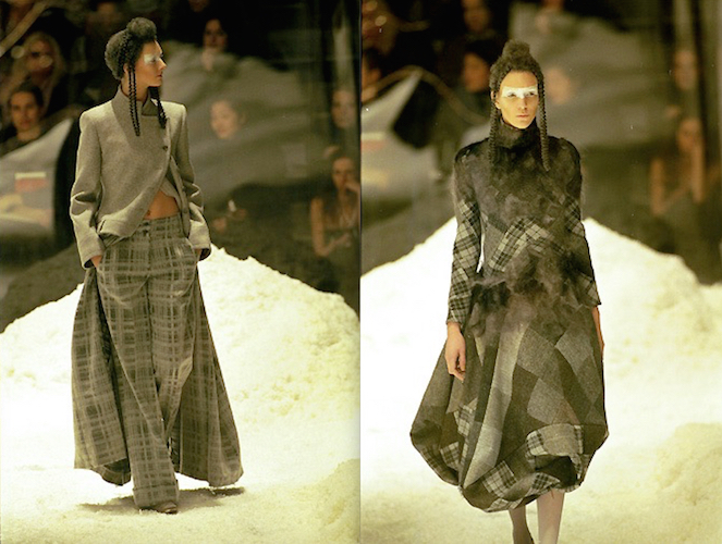 Sunniva Stordahl and Hannelore Knuts in grey checks and tartan in Alexander McQueen FW 1999 (The Overlook)